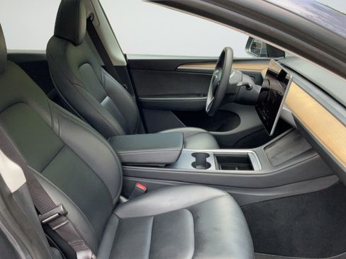 Used 2023 Tesla Model Y AWD image 19