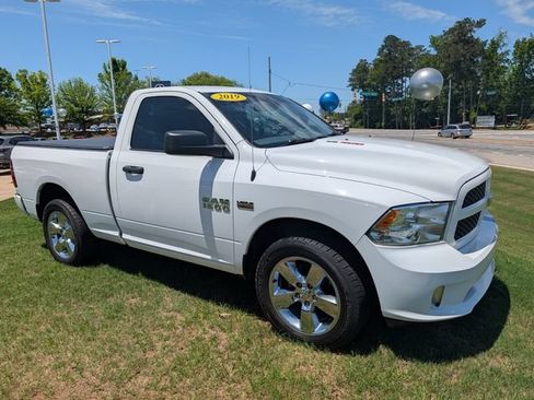 Used 2019 RAM 1500 Express RWD image 33