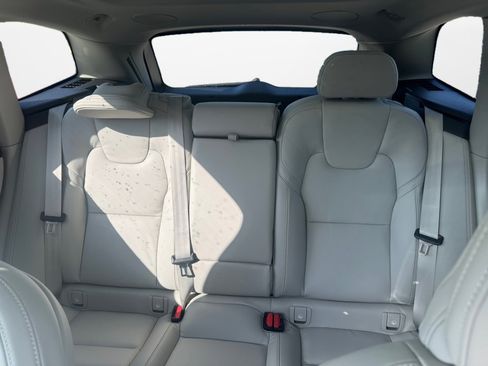 New 2026 Volvo XC60 B5 Ultra w/ Protection Package Premier AWD/4WD image 12