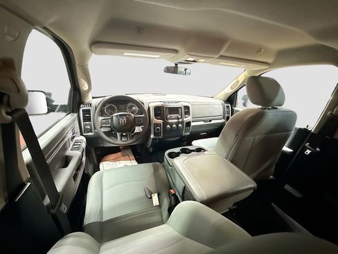 Used 2019 RAM 1500 Classic SLT image 20
