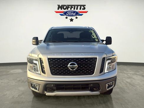 Used 2019 Nissan Titan PRO-4X w/ Pro-4x Convenience Package image 2