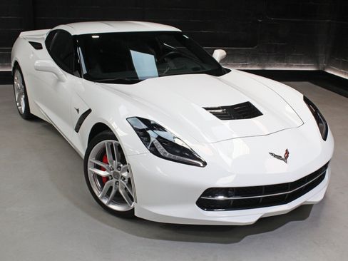 Used 2019 Chevrolet Corvette Stingray Coupe w/ 2LT Preferred Equipment Group RWD image 10