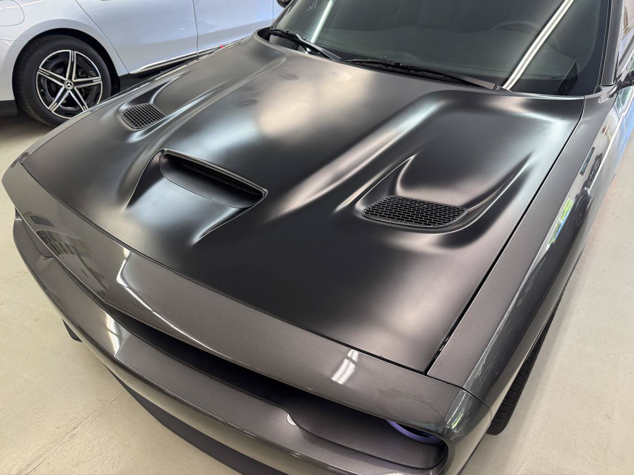 Used 2018 Dodge Challenger SRT Hellcat RWD image 25