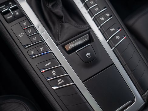 Used 2020 Porsche Macan AWD/4WD image 20