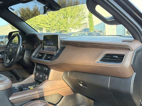Used 2021 Chevrolet Tahoe High Country w/ Premium Package AWD/4WD image 21