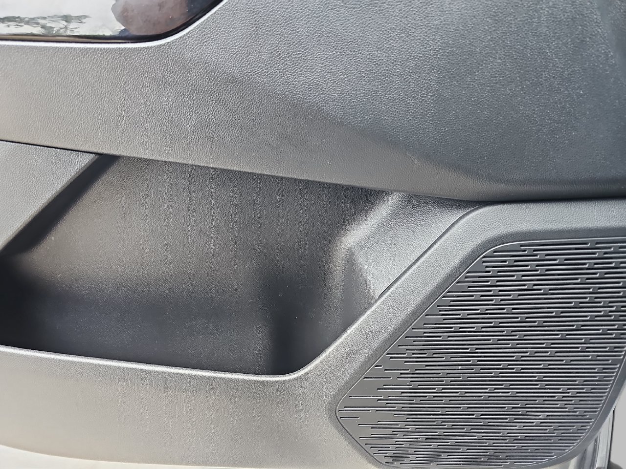Used 2025 Chevrolet Equinox LT FWD image 34