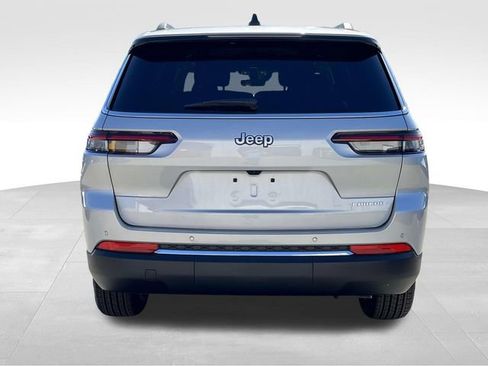 New 2025 Jeep Grand Cherokee L Laredo image 6
