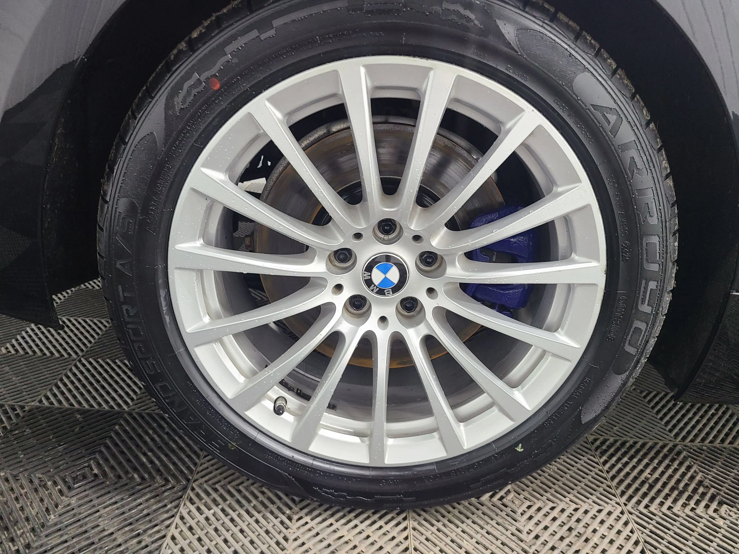 Used 2018 BMW 540i xDrive AWD/4WD image 16