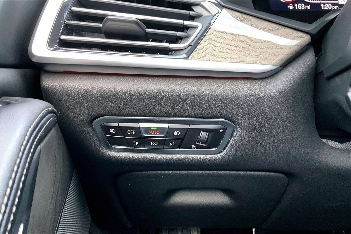 Used 2019 BMW X7 xDrive50i w/ M Sport Package AWD/4WD image 29
