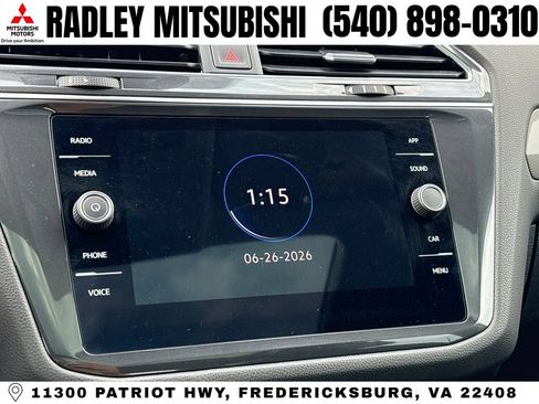 Used 2023 Volkswagen Tiguan SE w/ Panoramic Sunroof Package AWD/4WD image 14
