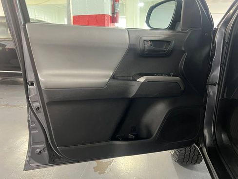 Certified 2022 Toyota Tacoma SR5 image 34