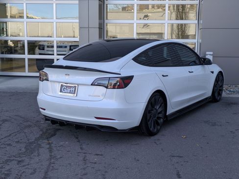 Used 2021 Tesla Model 3 Performance image 5