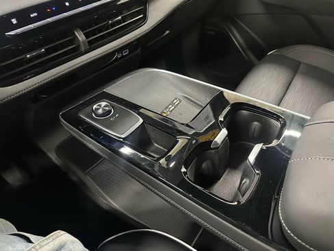 Certified 2025 Buick Enclave Sport Touring image 34