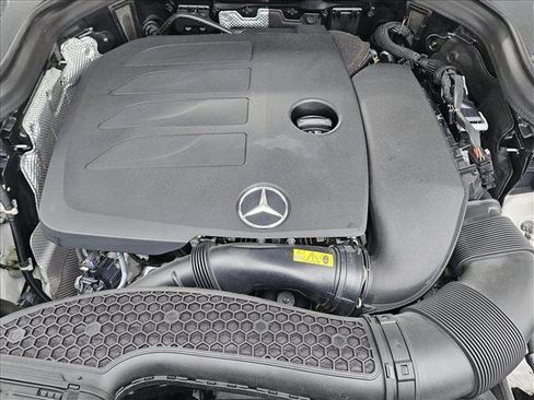 Certified 2022 Mercedes-Benz GLC 300 image 21