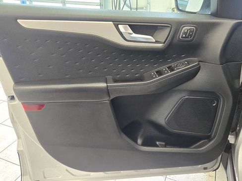 Used 2020 Ford Escape SEL FWD image 18