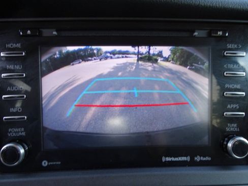 Used 2018 Toyota Sienna LE AWD image 25