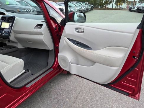 Used 2012 Nissan Leaf SV FWD image 36