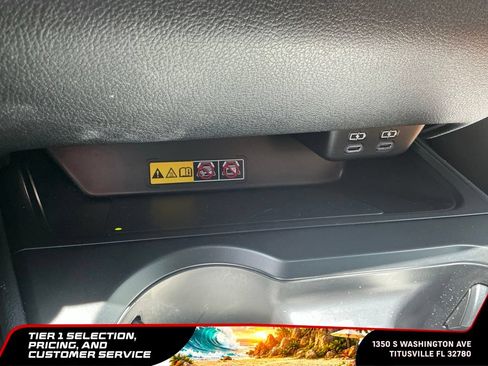 Used 2025 Lexus UX 300h FWD image 37