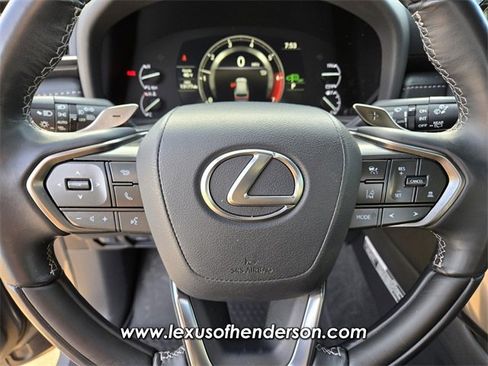 Used 2024 Lexus LX 600 4WD w/ Luxury Package image 28