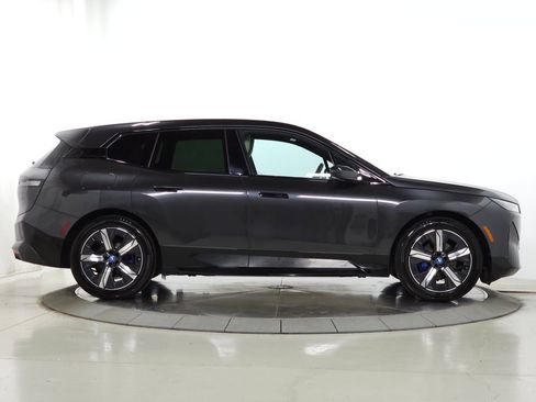 Used 2023 BMW iX xDrive50 w/ Premium Package AWD/4WD image 13