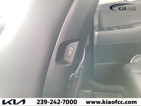 Used 2024 Hyundai Palisade SEL FWD image 16