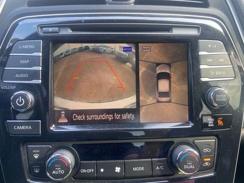 Used 2021 Nissan Maxima SR w/ Sport Mat Group image 28