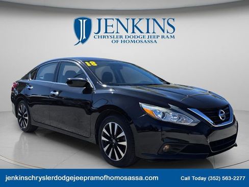 Used 2018 Nissan Altima 2.5 SV FWD image 12