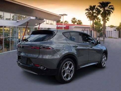 Used 2024 Alfa Romeo Tonale Ti AWD/4WD image 3