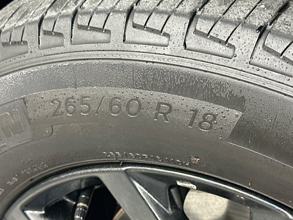Used 2025 Jeep Grand Cherokee Altitude AWD/4WD image 33