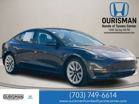 Used 2022 Tesla Model 3 image 1