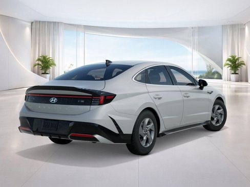 New 2026 Hyundai Sonata SE FWD image 4