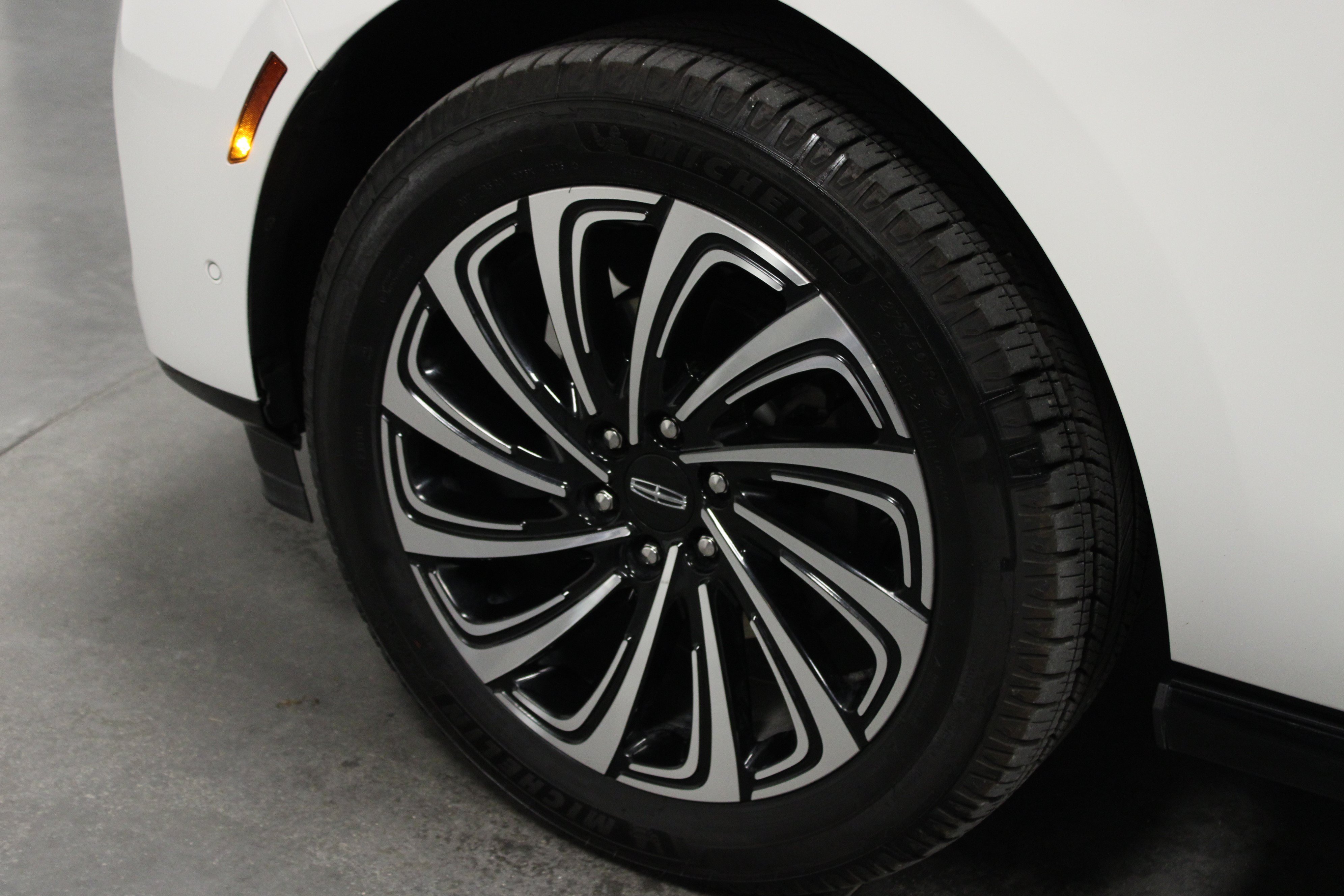 Used 2025 Lincoln Navigator Black Label AWD/4WD image 10