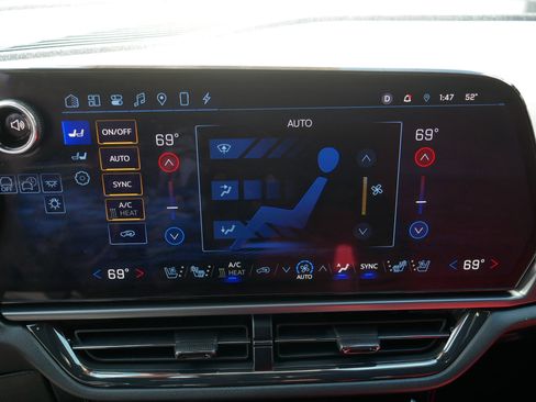 Used 2024 Chevrolet Equinox EV RS AWD/4WD image 23