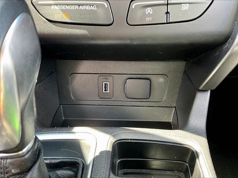 Used 2019 Ford Escape SEL AWD/4WD image 16