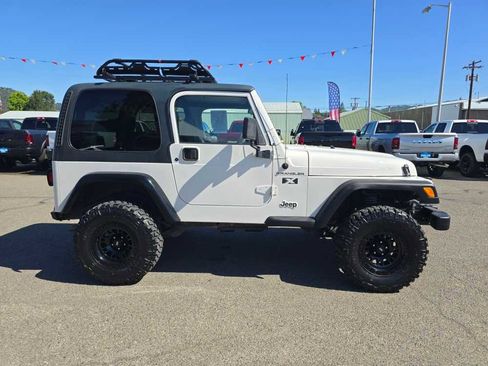 Used 2002 Jeep Wrangler X AWD/4WD image 6
