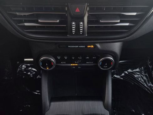 Used 2024 Ford Escape ST-Line image 4