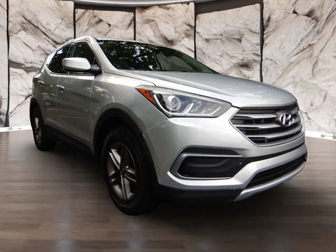 Used 2018 Hyundai Santa Fe Sport AWD/4WD image 4