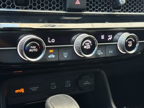 Used 2025 Honda Civic Sport image 19
