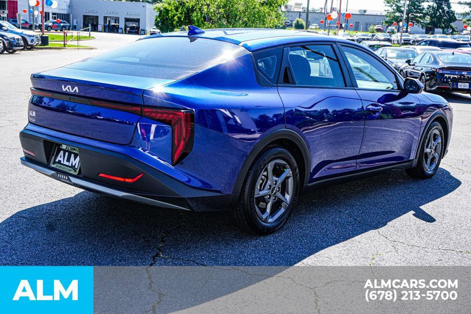Used 2025 Kia K4 FWD image 5