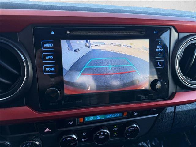Used 2017 Toyota Tacoma TRD Off-Road w/ Premium & Technology Package AWD/4WD image 14