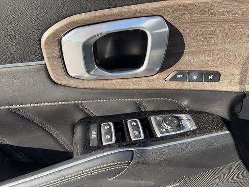 Used 2022 Kia Sorento SX Prestige image 15