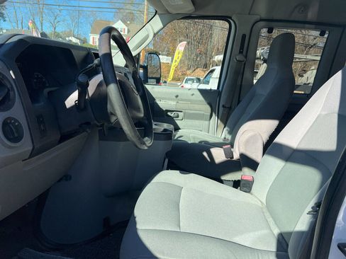 Used 2009 Ford E-350 and Econoline 350 XL image 9
