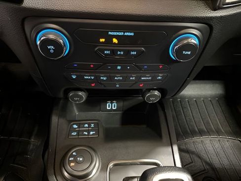 Used 2020 Ford Ranger Lariat w/ FX4 Off-Road Package AWD/4WD image 19