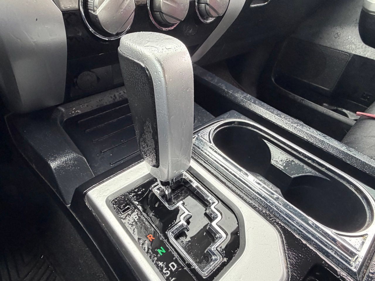 Used 2019 Toyota Tundra SR5 w/ SR5 Convenience Package RWD image 4