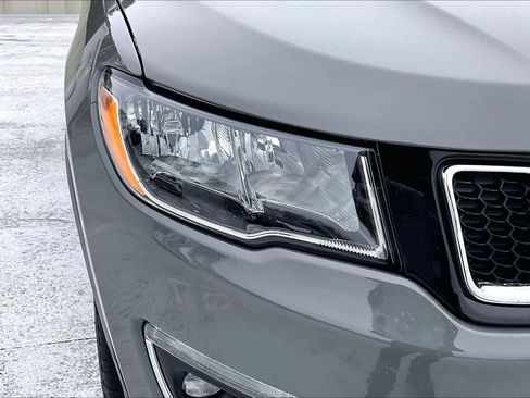 Used 2019 Jeep Compass Limited w/ Trailer Tow Group AWD/4WD image 28