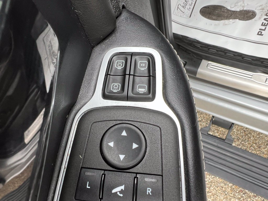 Used 2024 RAM 2500 Limited AWD/4WD image 30