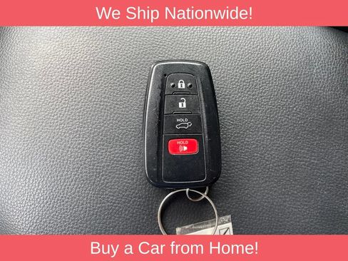 Used 2022 Toyota RAV4 XLE w/ Convenience Package AWD/4WD image 23