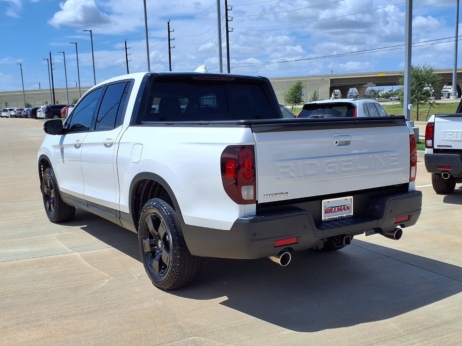 Used 2025 Honda Ridgeline Black Edition image 2