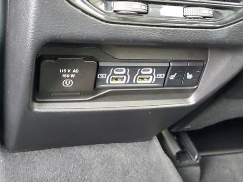 Used 2022 Jeep Grand Cherokee Limited w/ Trailer Tow Prep Group (B) AWD/4WD image 12