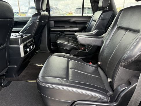 Used 2020 Ford Expedition XLT w/ Equipment Group 202A image 8